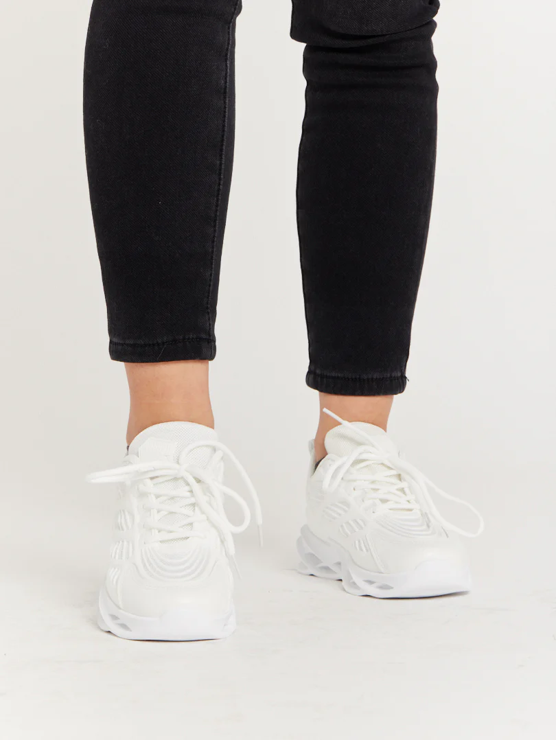 Baskets futuristes - Image 4
