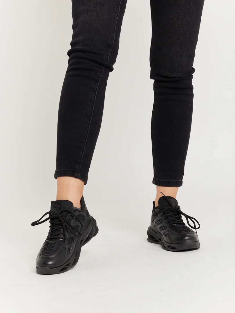Baskets futuristes - Image 6