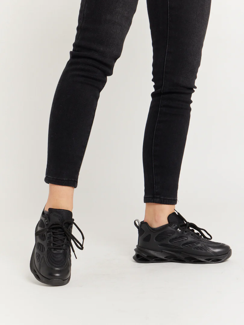 Baskets futuristes - Image 7
