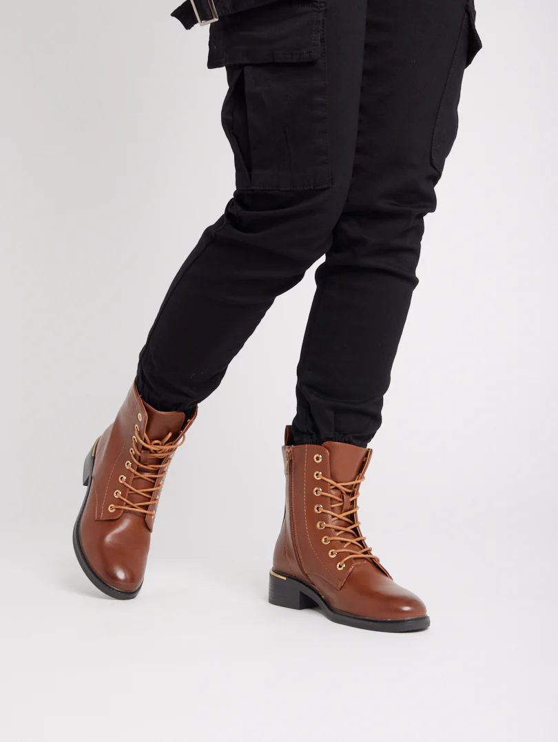Bottines militaires détails dorés - Image 9