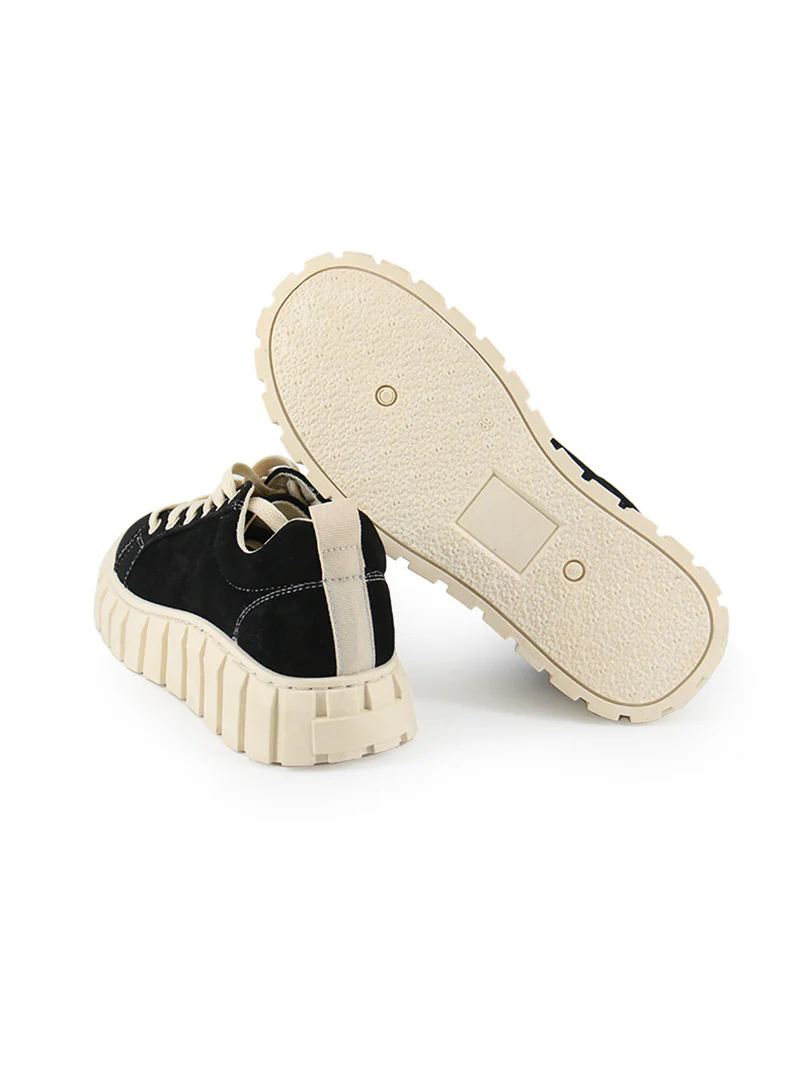 Chaussure noire à haute semelle beige - Image 3