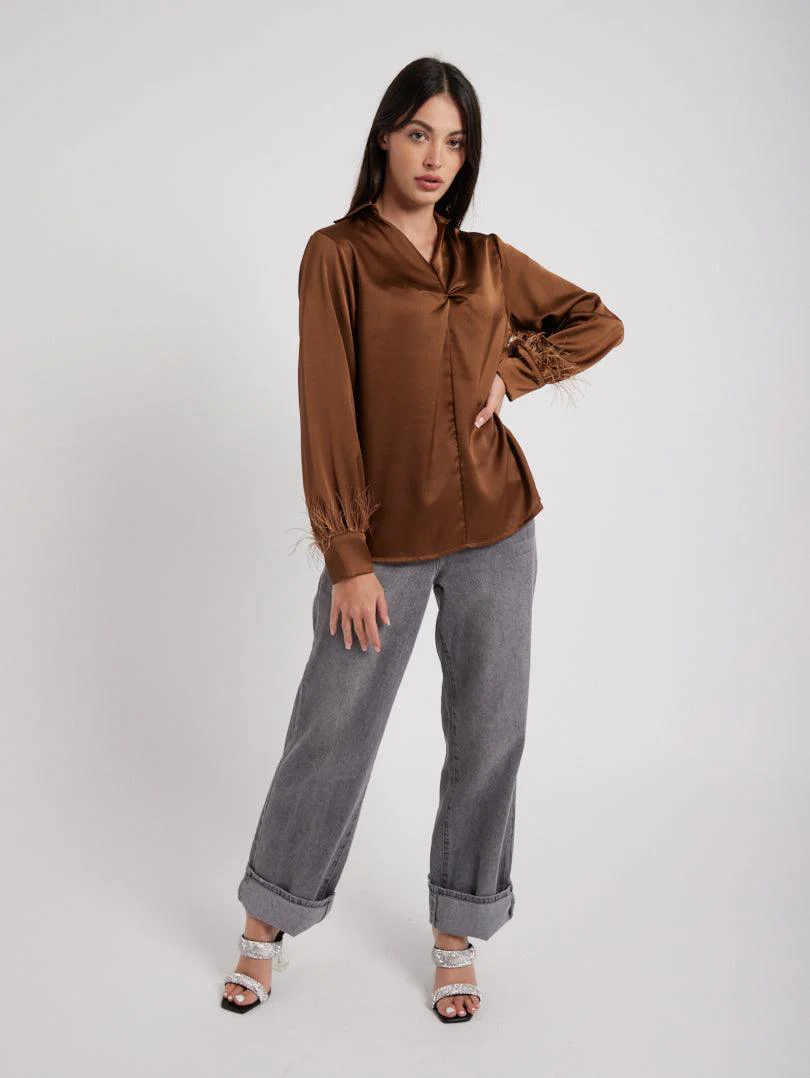 Chemise mousquetaire à plumes - Image 13