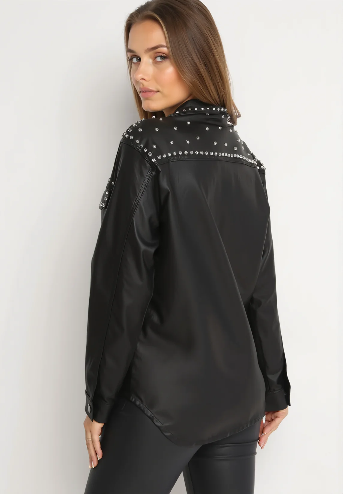 Chemise noire en simili cuir - Image 3