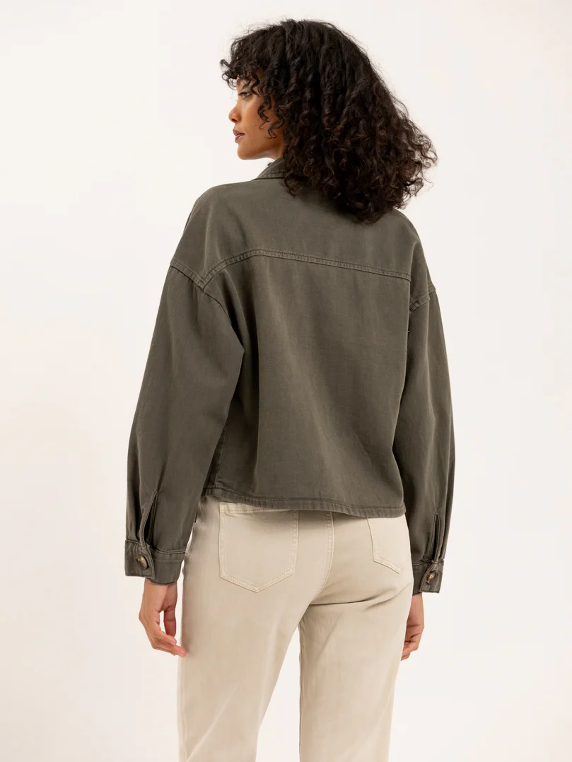 Veste courte en jean kaki avec fermeture boutons - Image 3