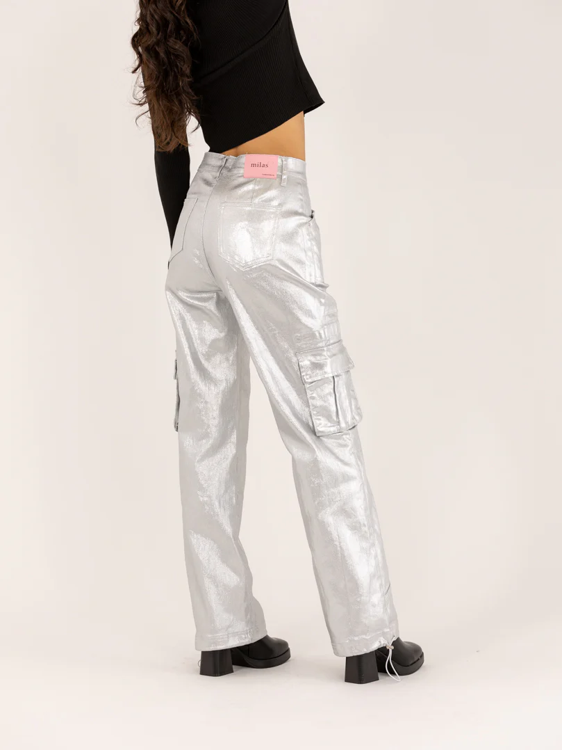 Pantalon cargo argenté métallisé poche à rabat - Image 4