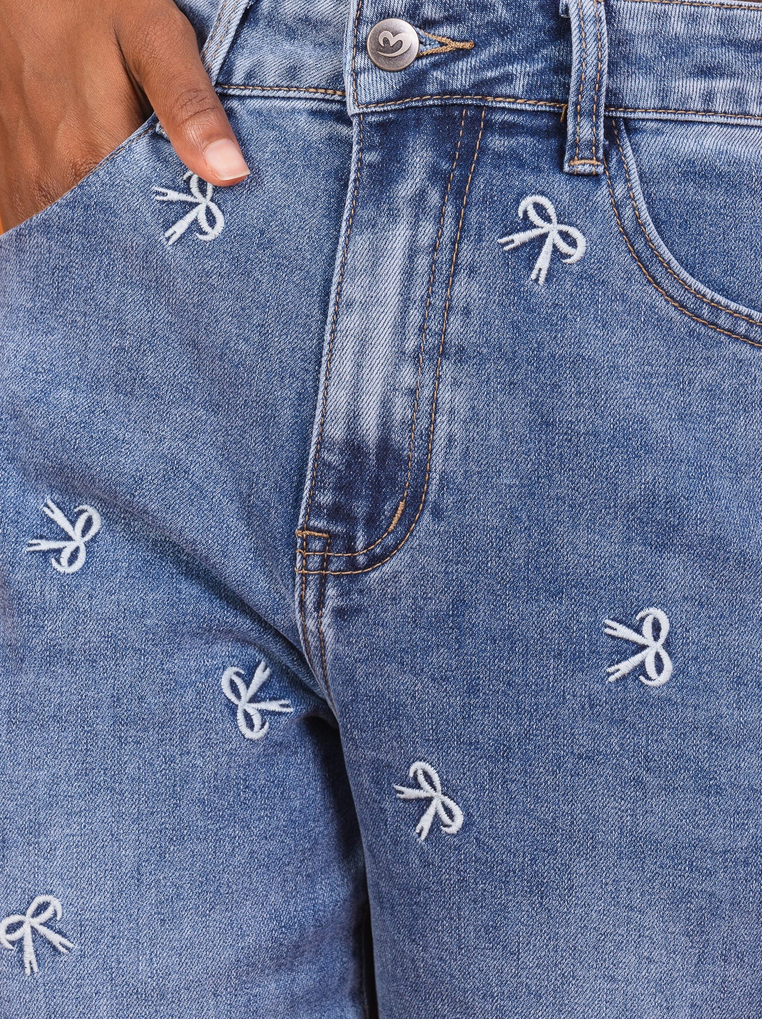 Jean Large Brodé Petit Nœud Papillon – Élégance Décontractée - Image 4
