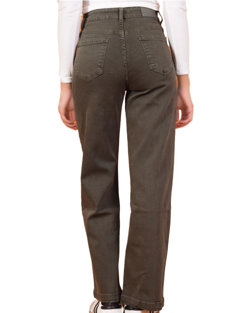 Jean Large Droit Kaki en Denim de Coton – L’Essence du Minimalisme Chic - Image 2