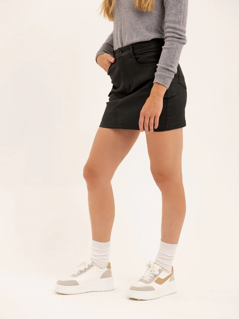 Jupe court effet cuir mat - Image 3