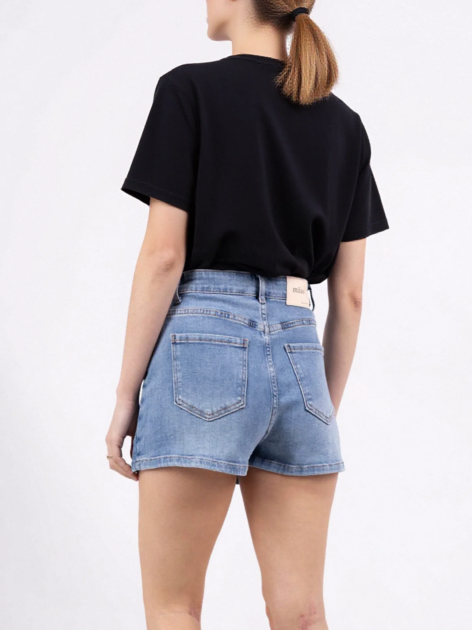 Jupe-Short en Jean Délavé à Fermeture Boutonnée - Image 2