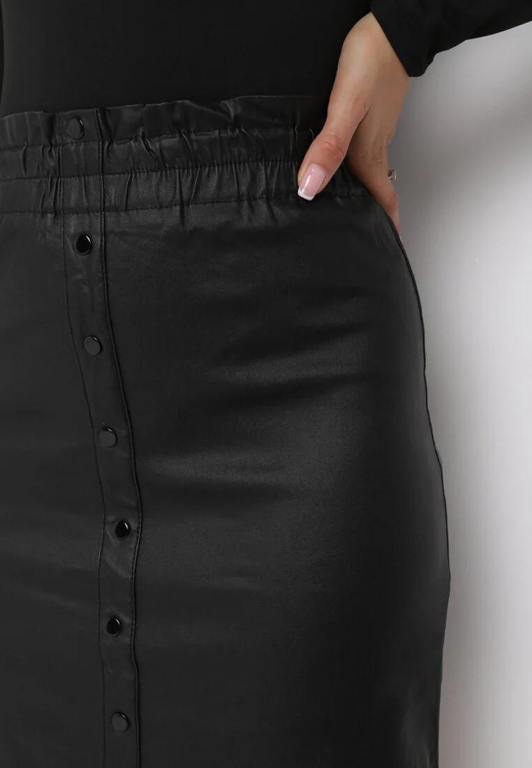 Mini jupe simili cuir noire - Image 5