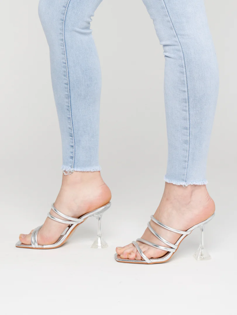 Mules pointure large à multi brides - Image 7