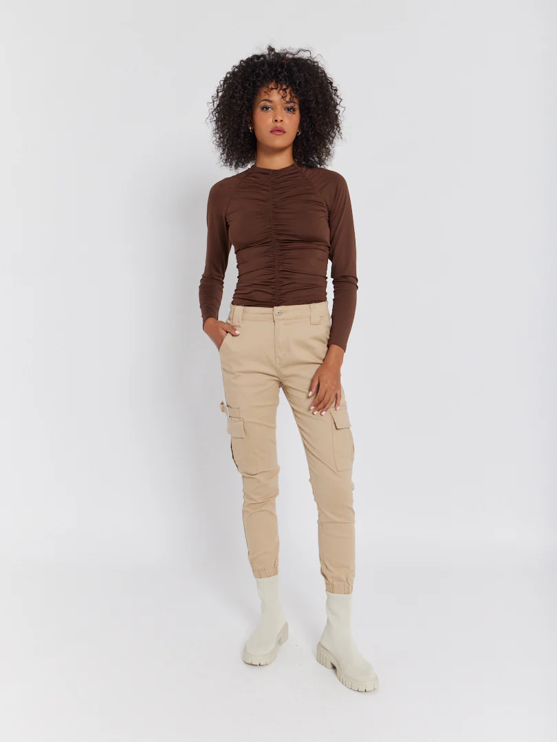 Pantalon cargo ajusté