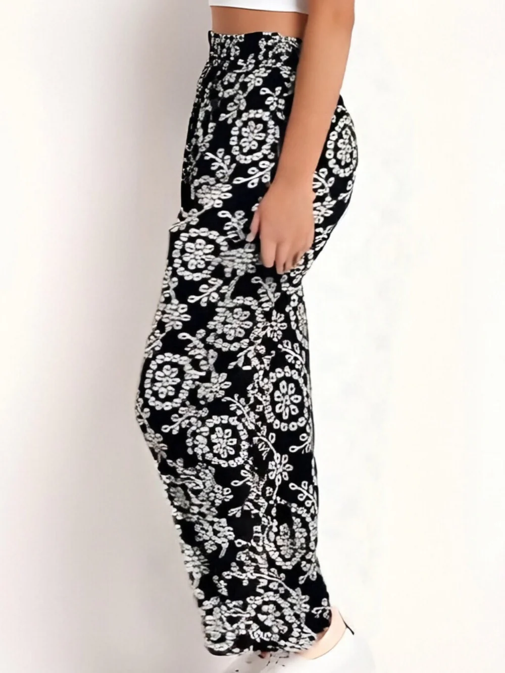 Pantalon d’été femme à droite – imprimé floral - Image 4