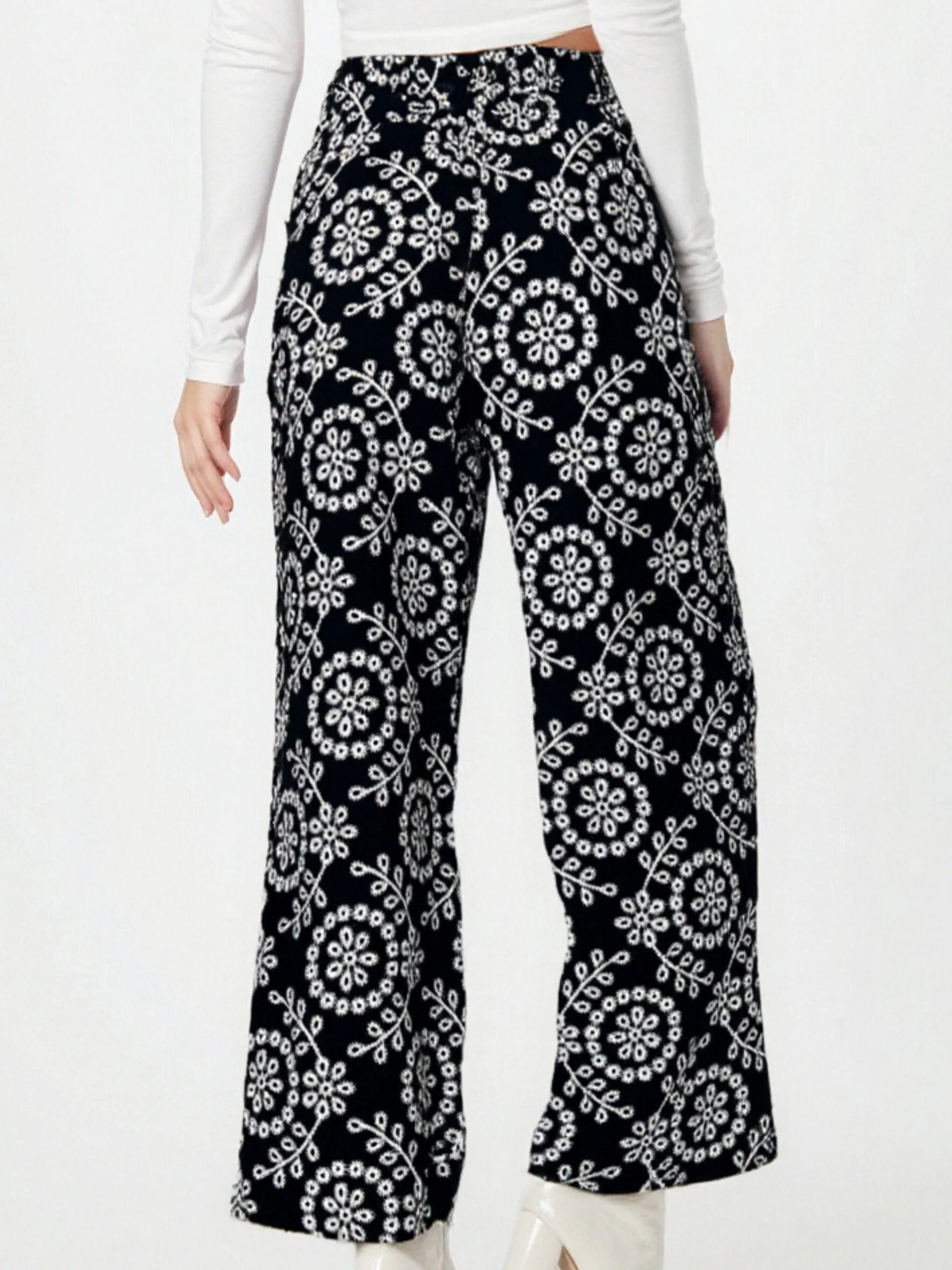 Pantalon d’été femme à droite – imprimé floral - Image 5