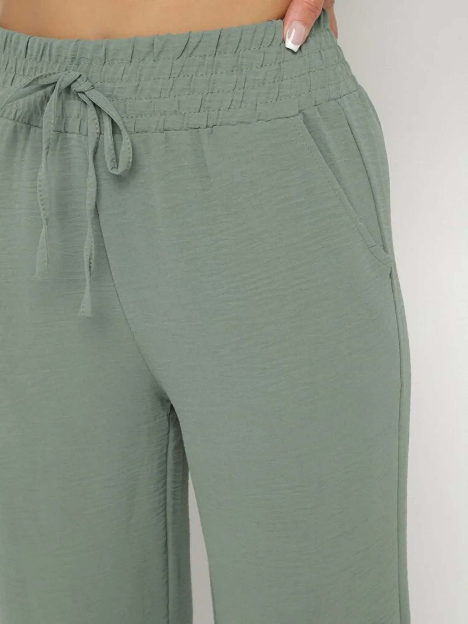 Pantalon droit fluide à taille élastique - Image 14