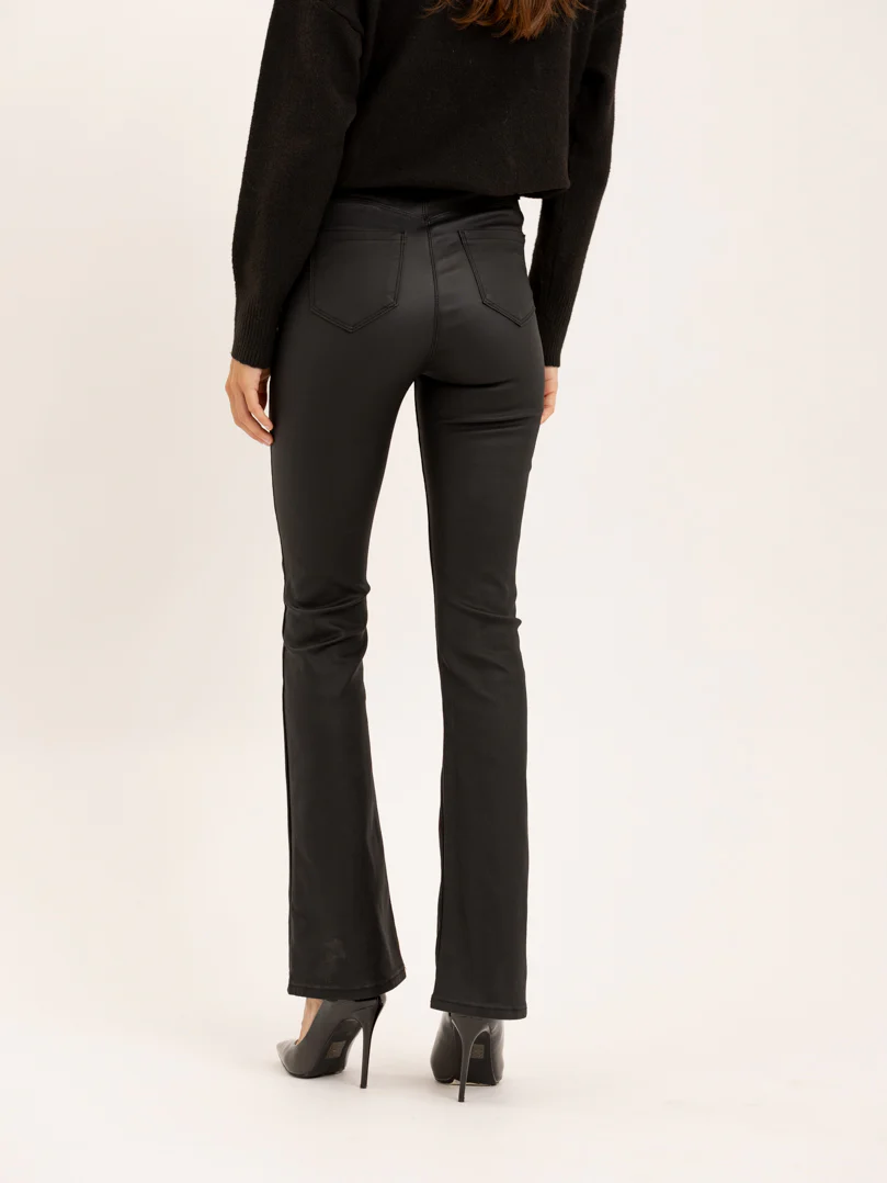 Pantalon flare fit noir effet cuir - Image 4