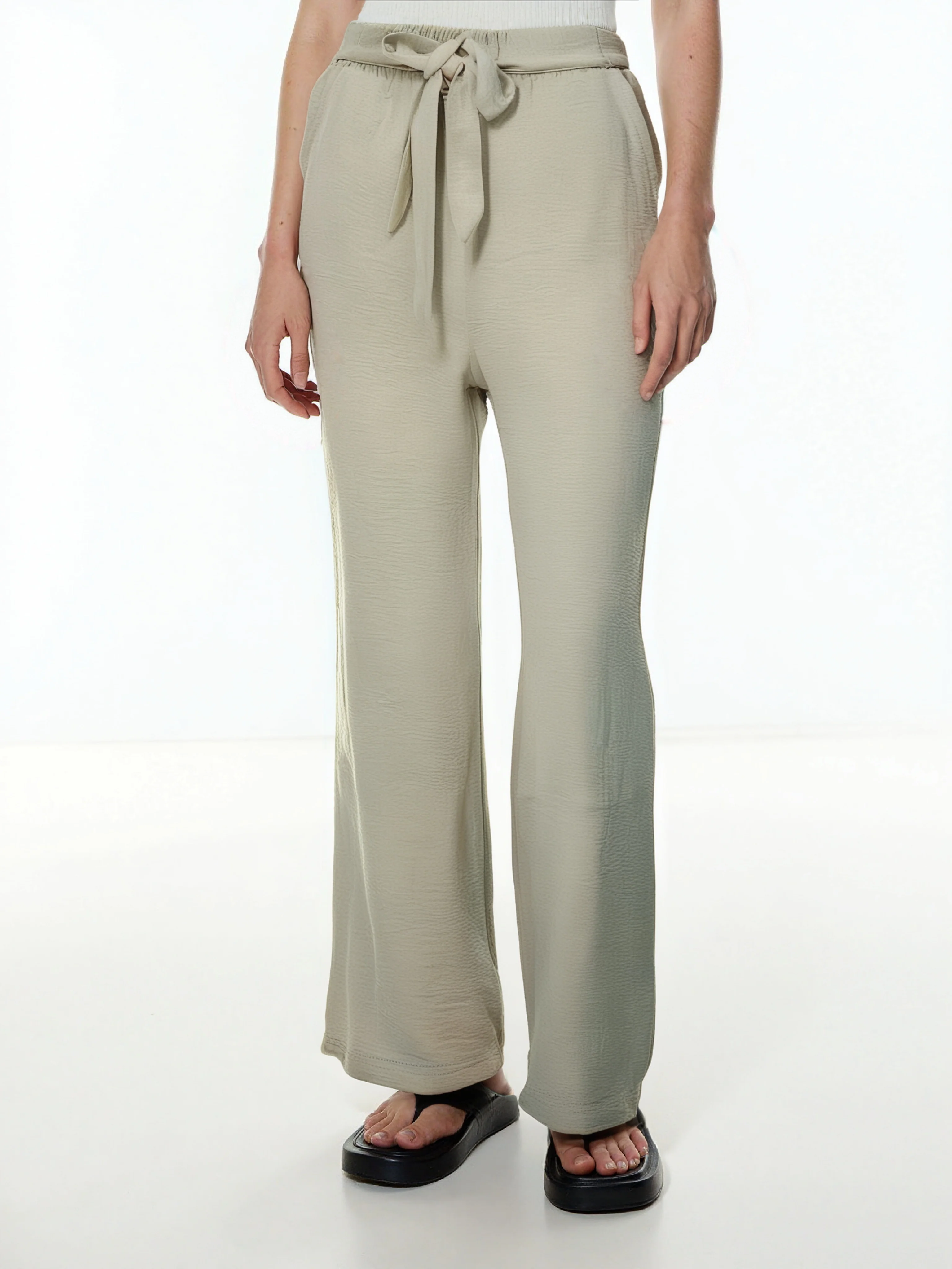 Pantalon fluide en tissu gaufré - Image 6