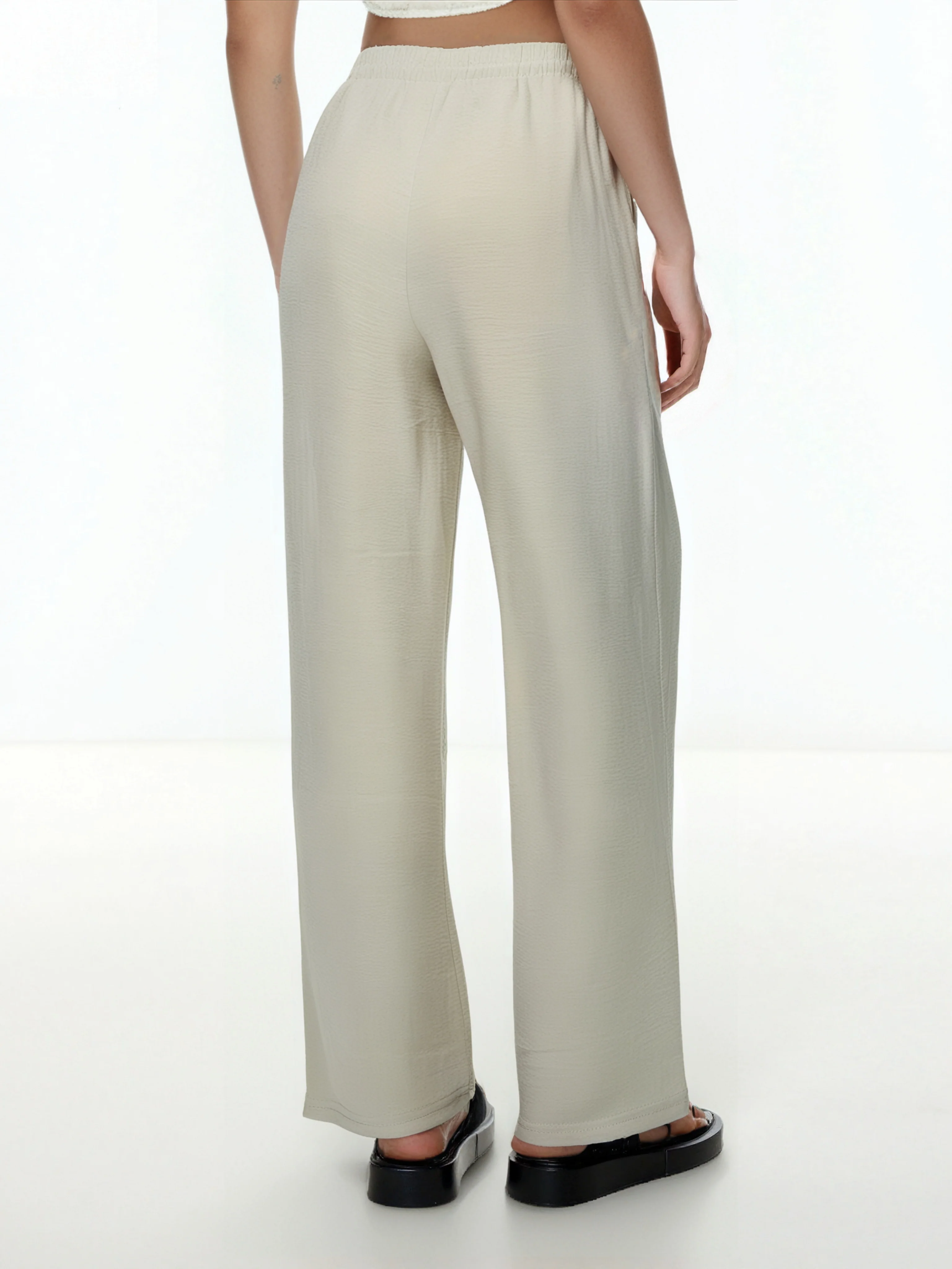 Pantalon fluide en tissu gaufré - Image 7