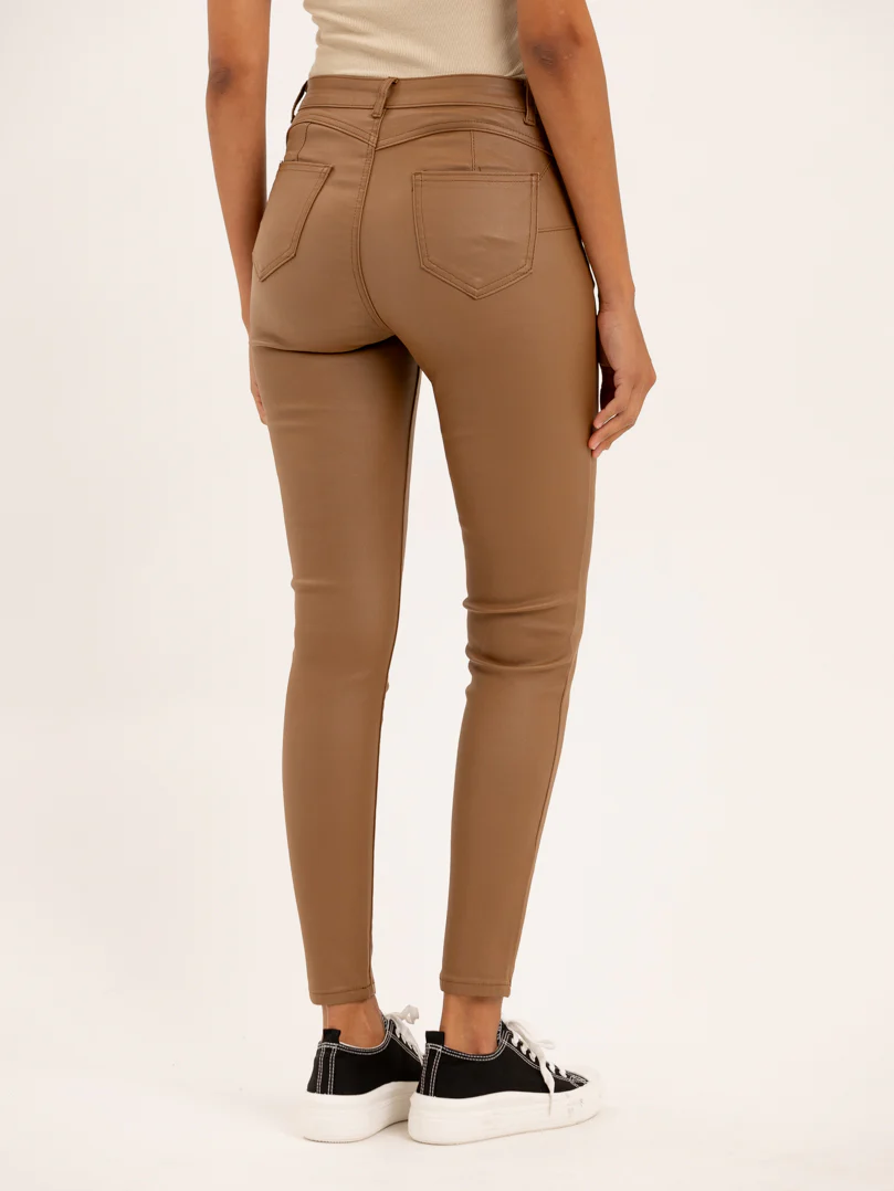 Pantalon skinny en toile enduite effet cuir - Image 4