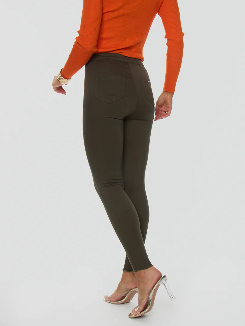 Pantalon skinny effet legging ourlet usé - Image 25