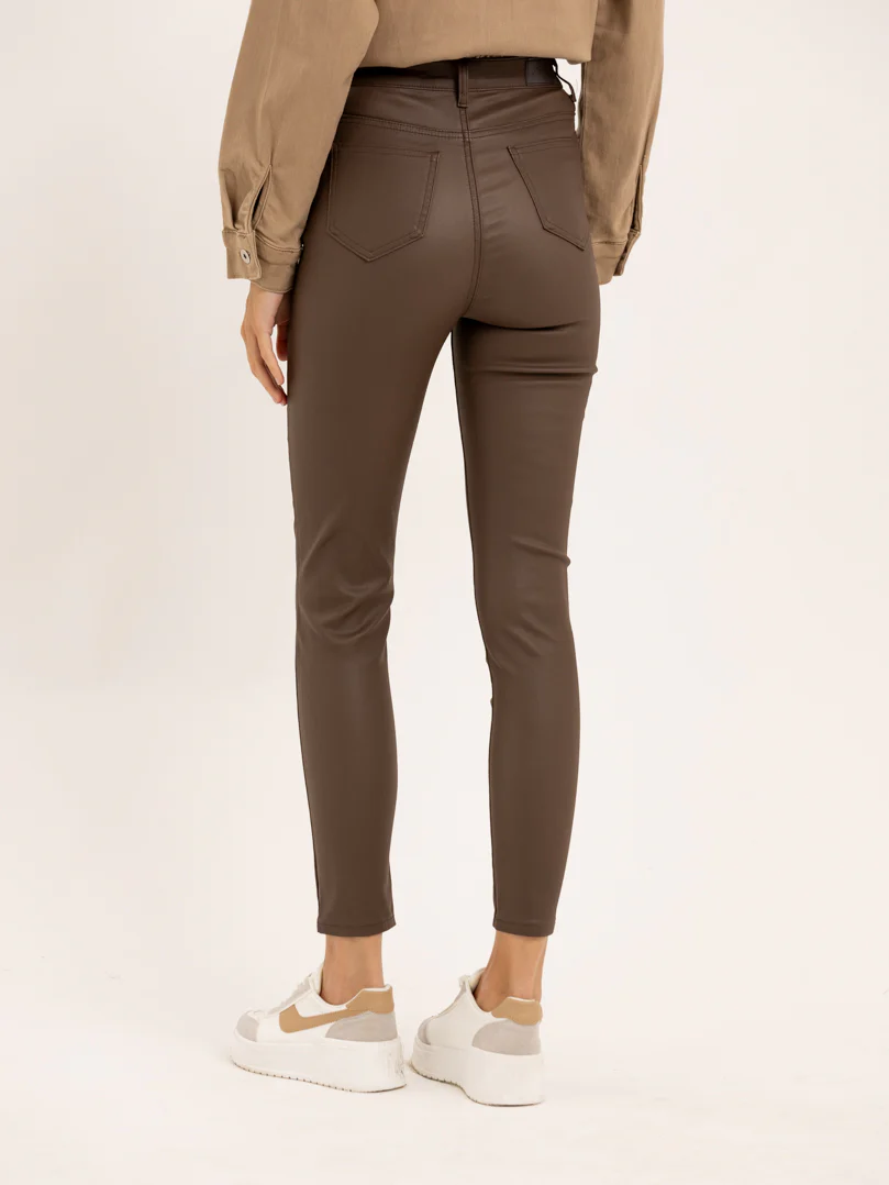 Pantalon skinny noir simili cuir mat - Image 4