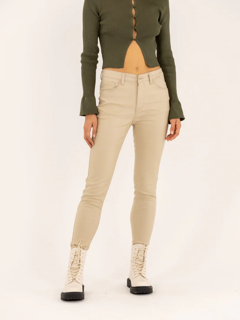 Pantalon skinny push up en simili cuir - Image 10
