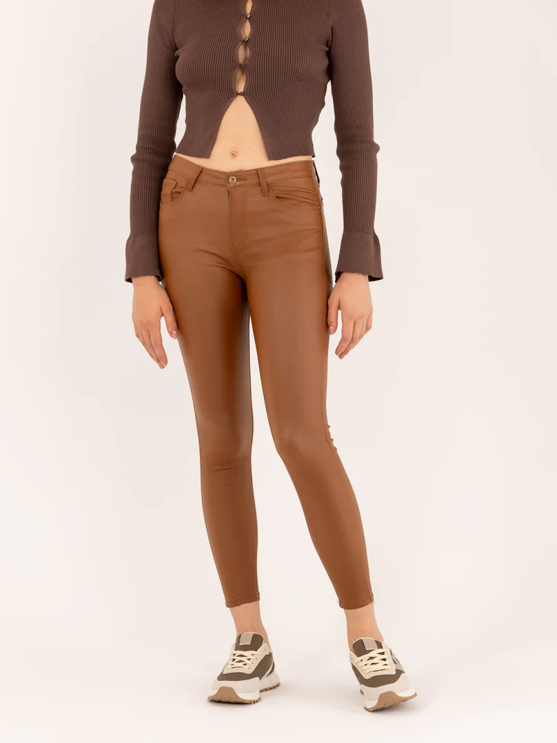 Pantalon skinny push up en simili cuir - Image 2