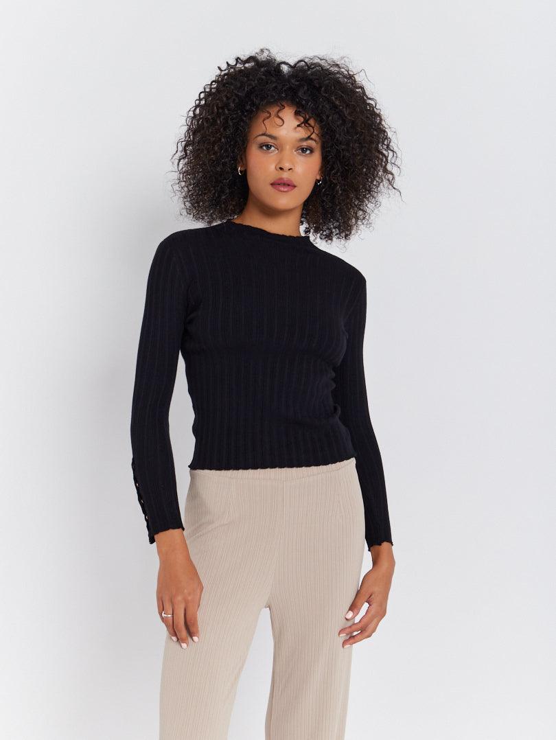 Pull col roulé boutonnage doré - Image 15
