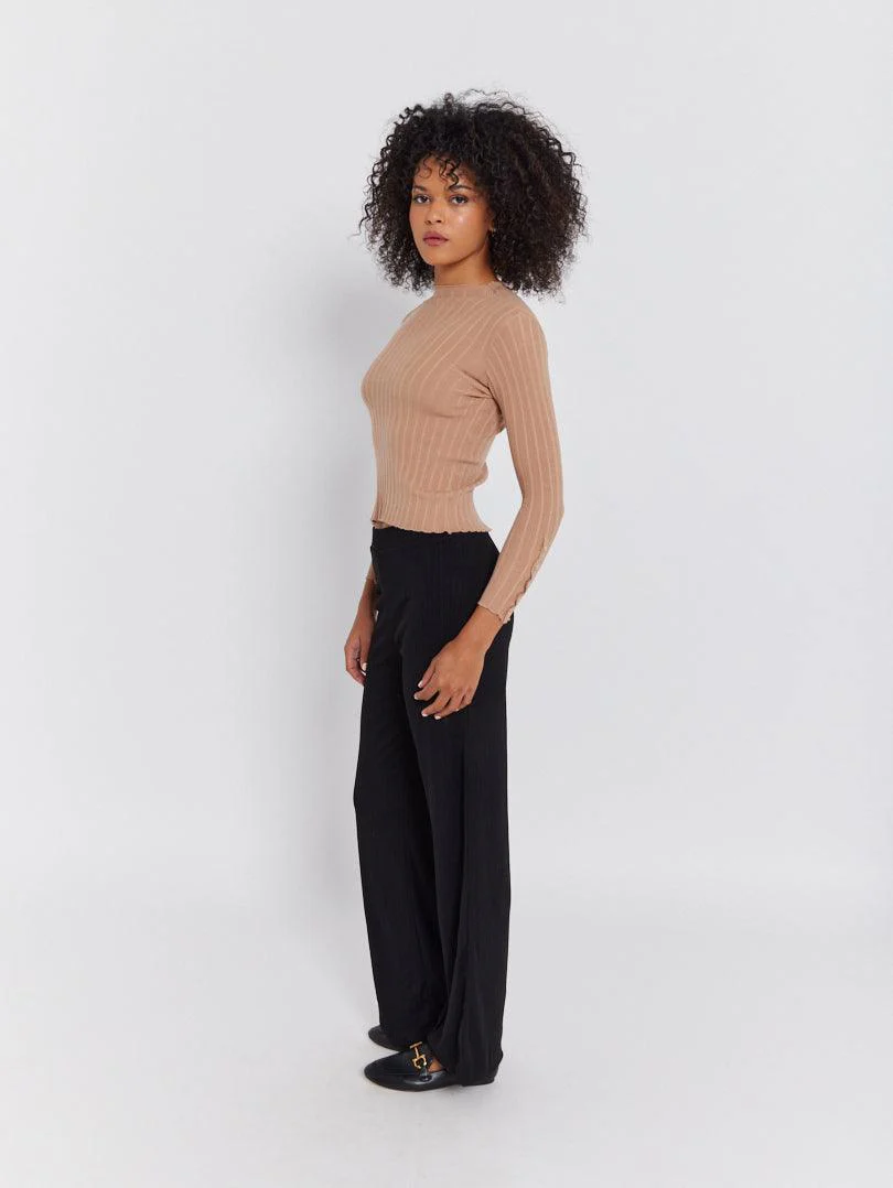 Pull col roulé boutonnage doré - Image 18