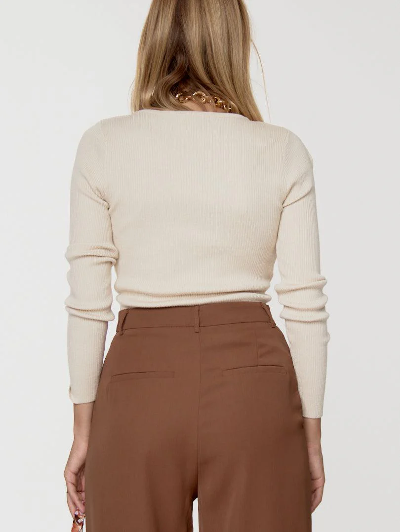 Pull décolleté ajouré - Image 11