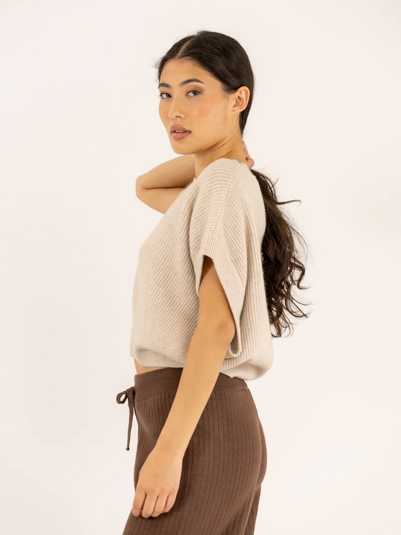 Pull sans manches en maille à épaules larges - Image 10