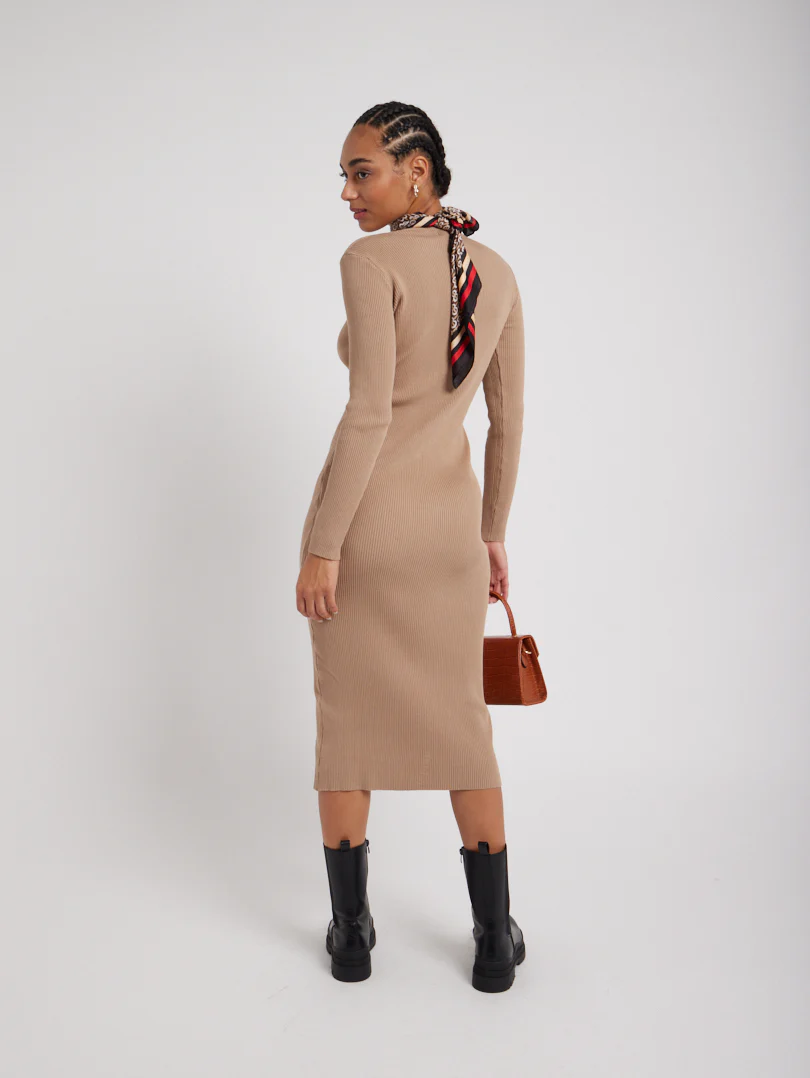 Robe boutonnée en maille - Image 11