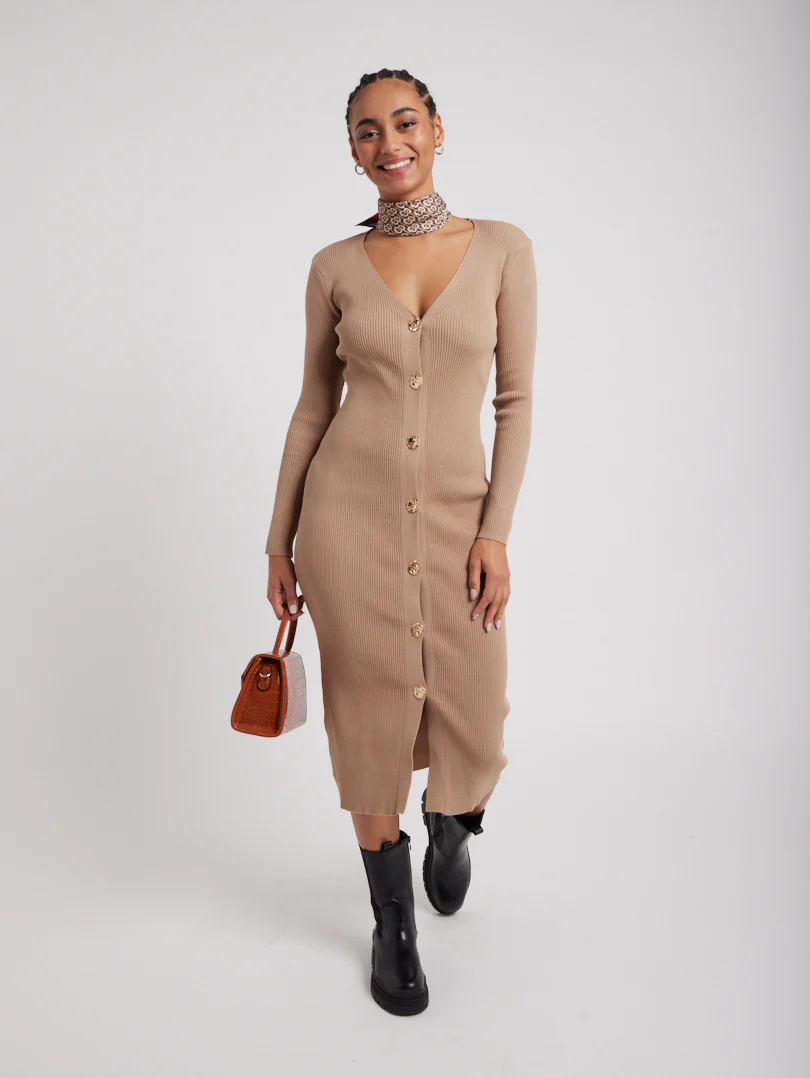 Robe boutonnée en maille - Image 9