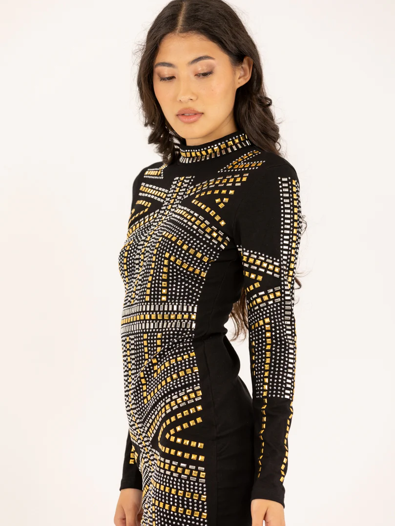 Robe courte moulante brodée puces dorés et argentées - Image 4