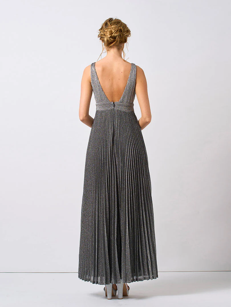 Robe de soirée plissée avec ouverture dans le dos - Image 11