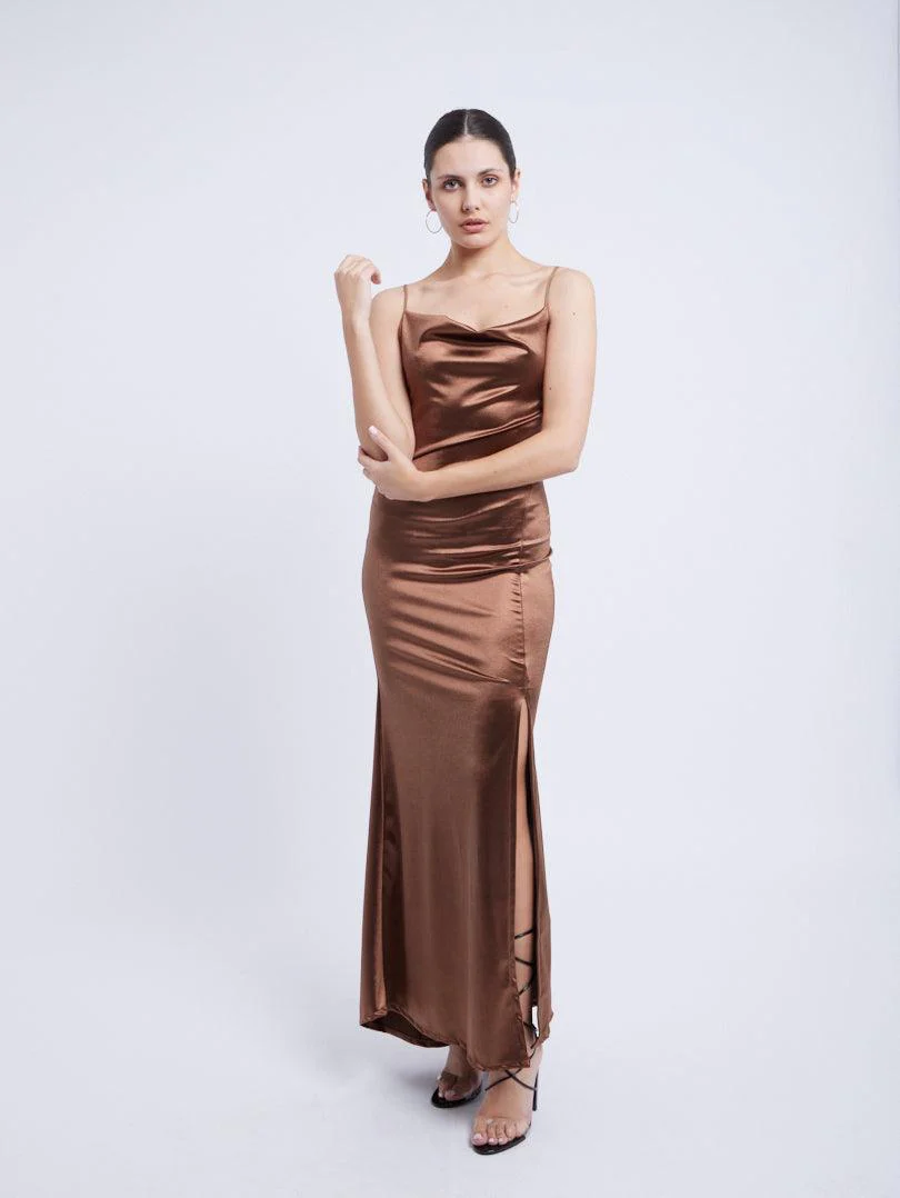 Robe de soirée satinée - Image 13