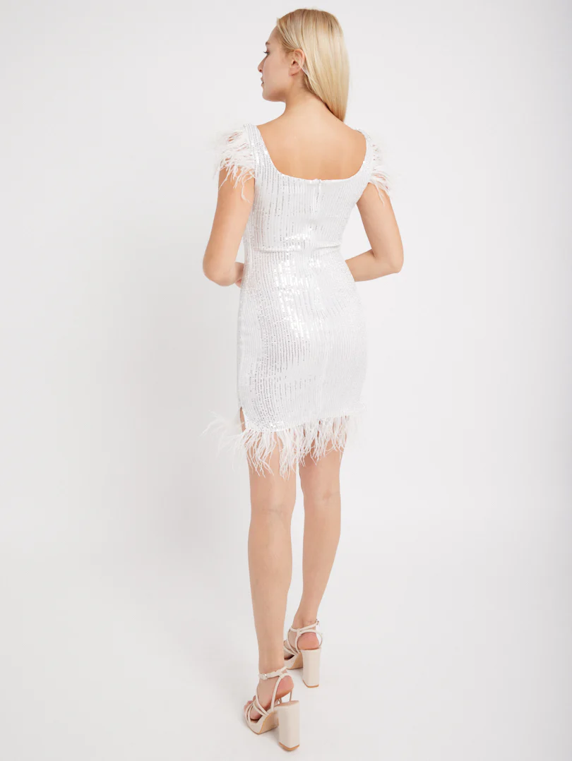 Robe de soirée sequins et plumes - Image 7