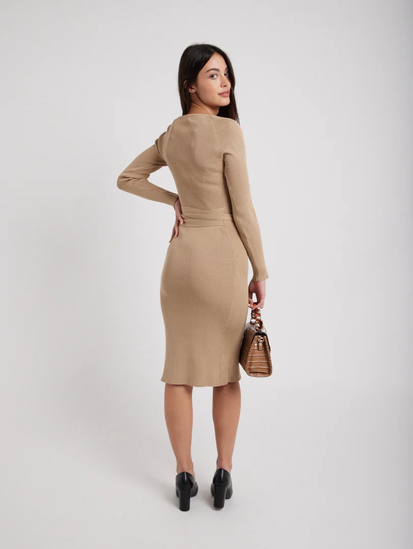 Robe en maille col coeur - Image 15