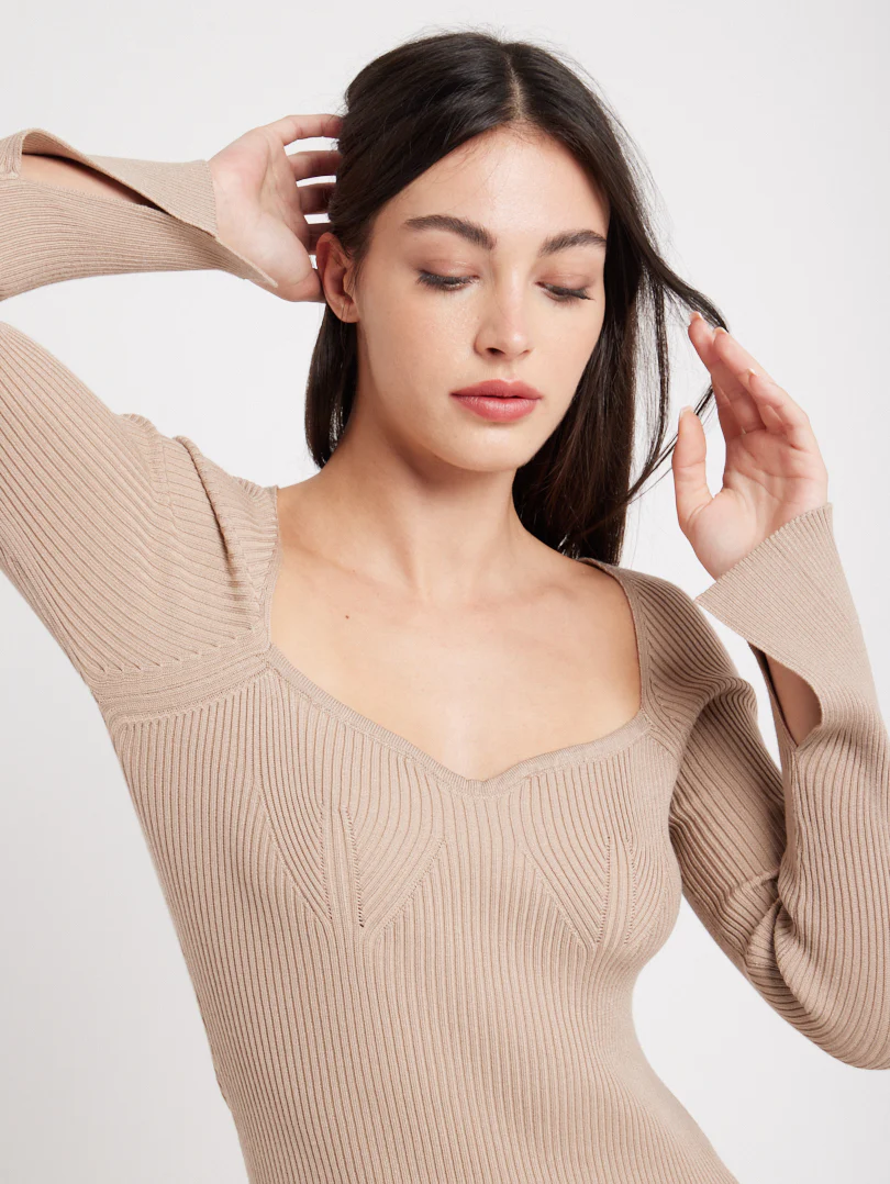 Robe en maille col coeur - Image 12