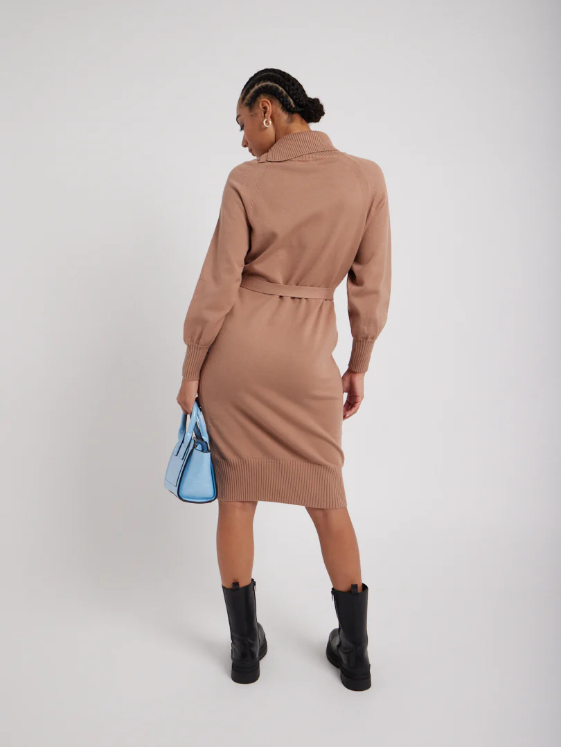 Robe maille col asymétrique - Image 26
