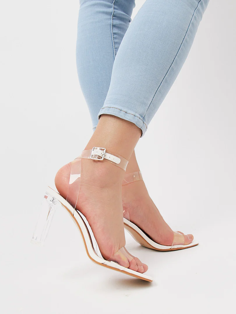 Sandale avec talon et strass transparents ajustable - Image 7