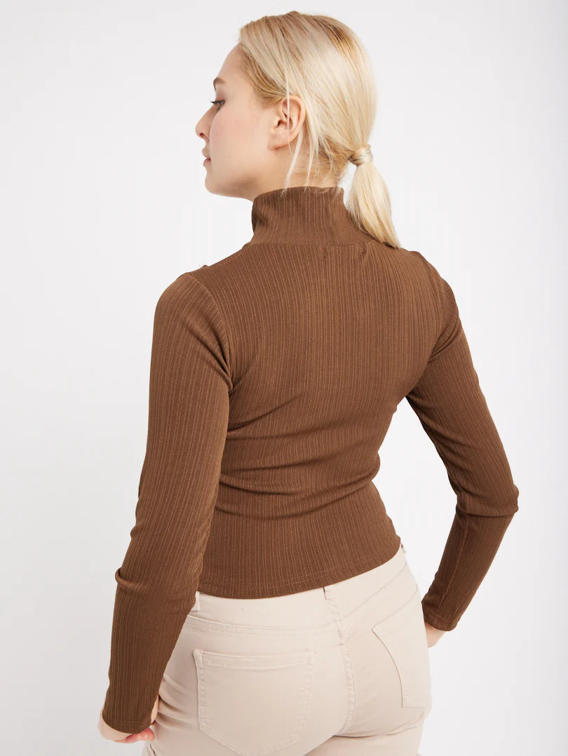 Top cut out col montant - Image 12