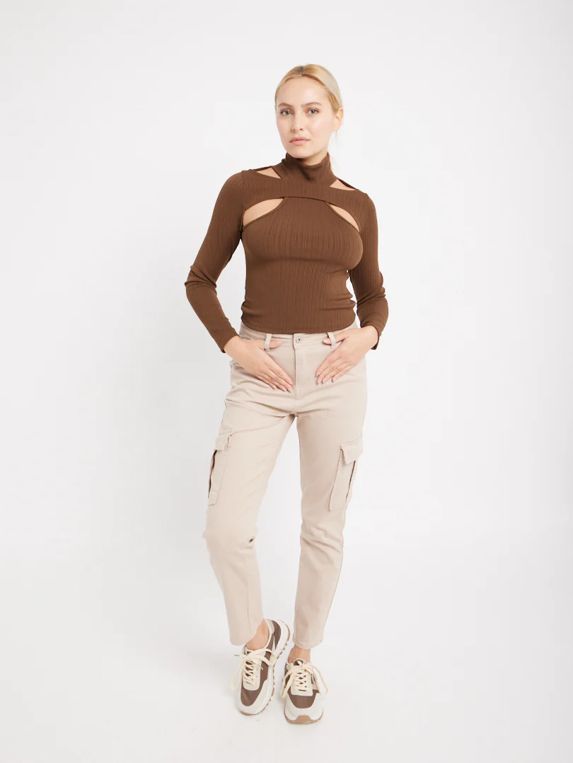 Top cut out col montant - Image 9